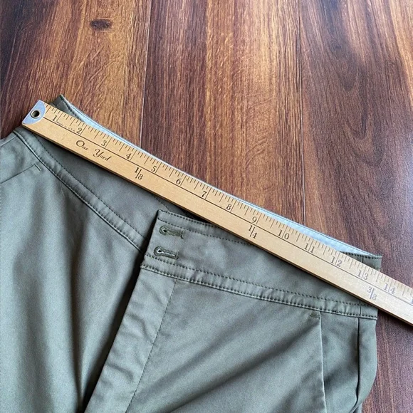 J. Crew Wide Leg Cotton Blend Dark Olive Green Trousers Size 6 - Picture 9 of 10
